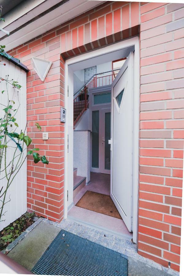 Apartment Flair Lubeck Bagian luar foto